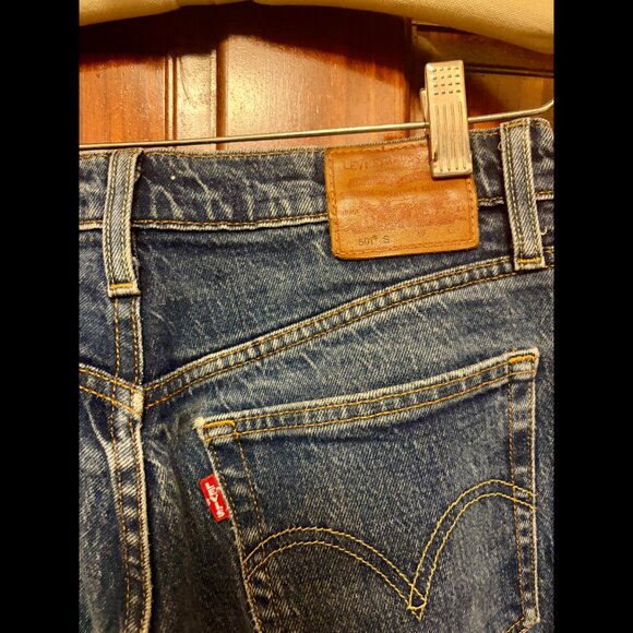 Levi's 501 S Skinny Jeans (28) Dark Wash - Picture 4 of 5